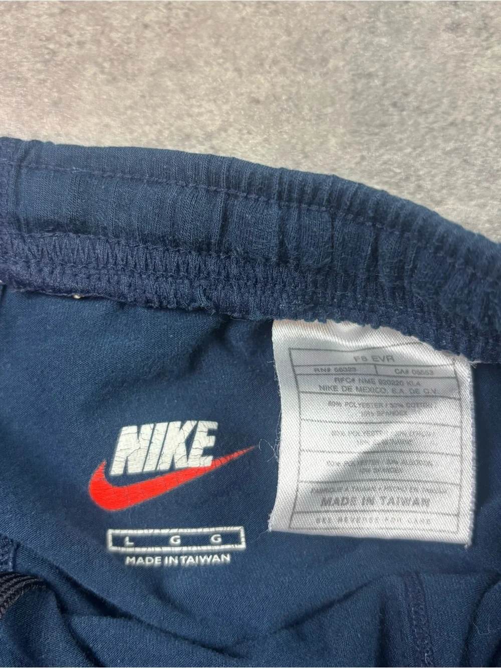 Nike vintage navy